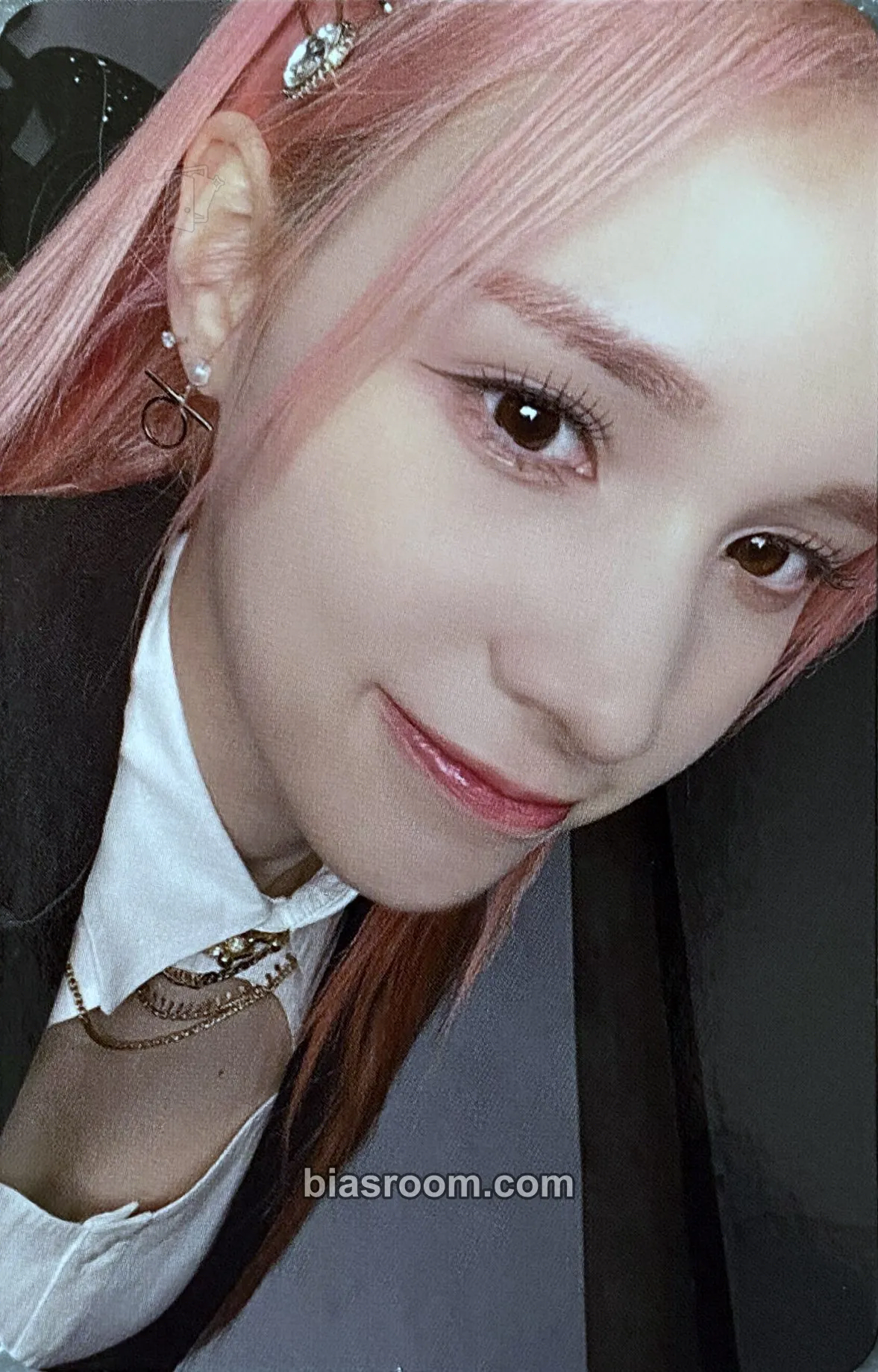 Huening Bahiyyih Kep1er Debut 1st Anniversary Soundwave Cafe Photocard - Kep1er - Kep1er K-pop photocard