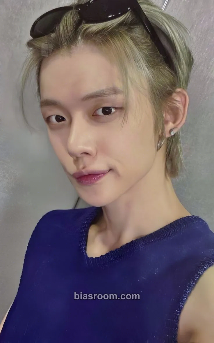 Yeonjun Starkissed Photocard - TOMORROW X TOGETHER - TOMORROW X TOGETHER K-pop photocard