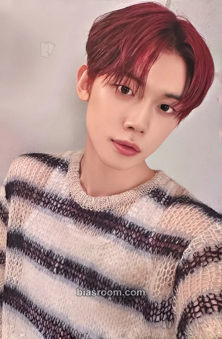 Yeonjun The Star Chapter: Sanctuary Photocard - TOMORROW X TOGETHER - TOMORROW X TOGETHER K-pop photocard