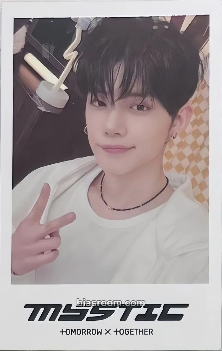 Yeonjun Memories - Mystic Photocard - TOMORROW X TOGETHER - TOMORROW X TOGETHER K-pop photocard