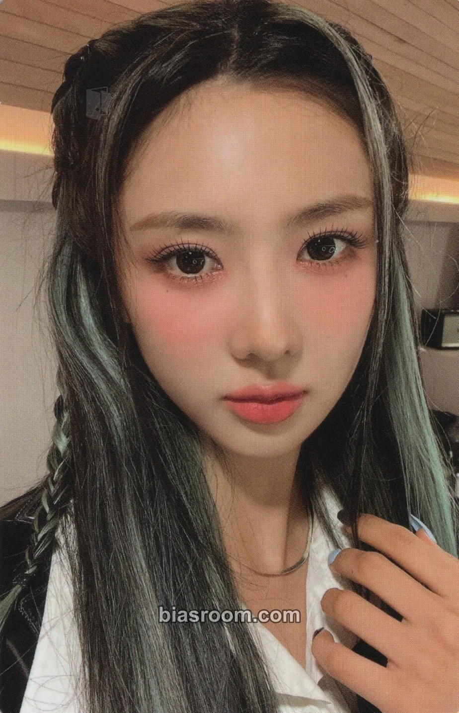 Yoohyeon Apocalypse : Follow Us Photocard - Dreamcatcher - Dreamcatcher K-pop photocard