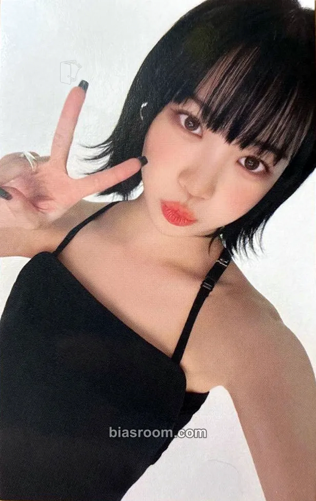 Kim Chaewon Flame Rises Tour (2023) Photocard - LE SSERAFIM - LE SSERAFIM K-pop photocard