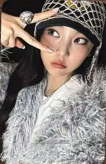 Youngseo FAMOUS Photocard - ALLDAY PROJECT - ALLDAY PROJECT K-pop photocard