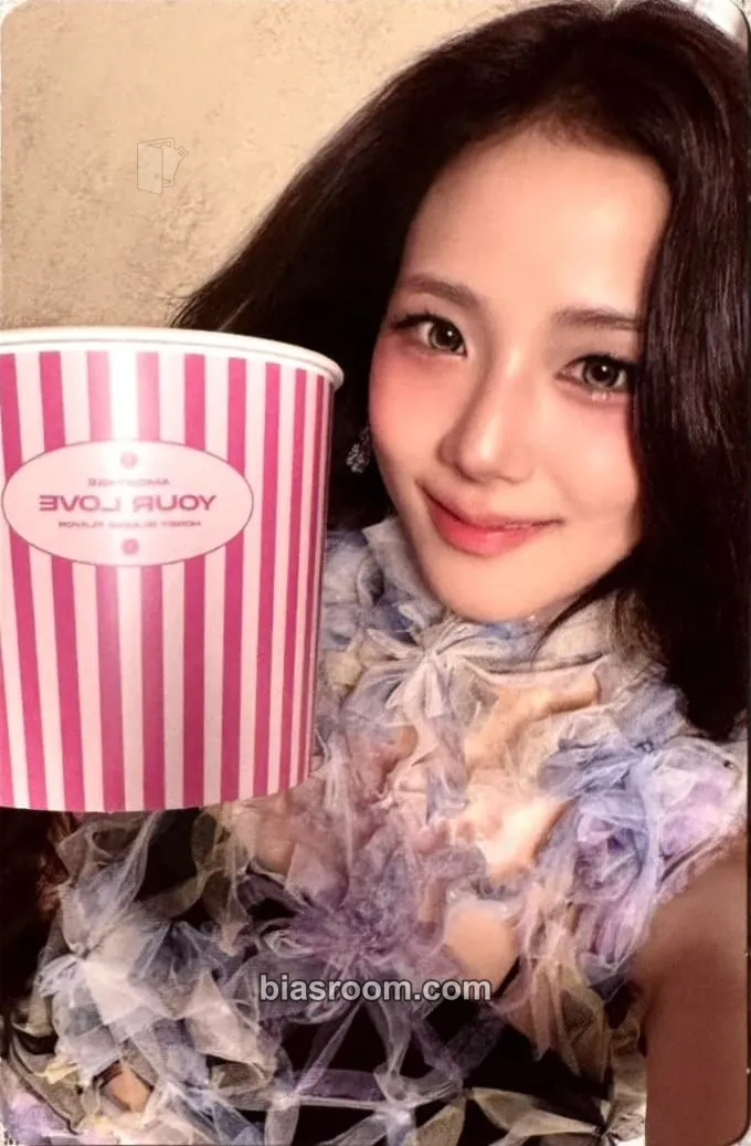 Jisoo AMORTAGE (Jisoo solo) Photocard - BLACKPINK - BLACKPINK K-pop photocard