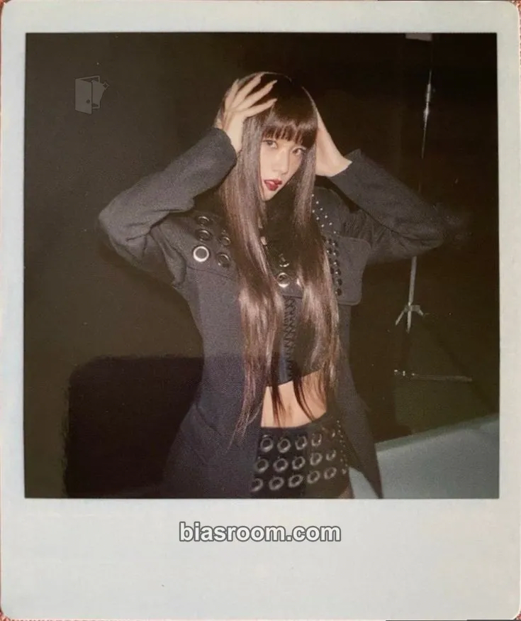 Jisoo AMORTAGE (Jisoo solo) Photocard - BLACKPINK - BLACKPINK K-pop photocard