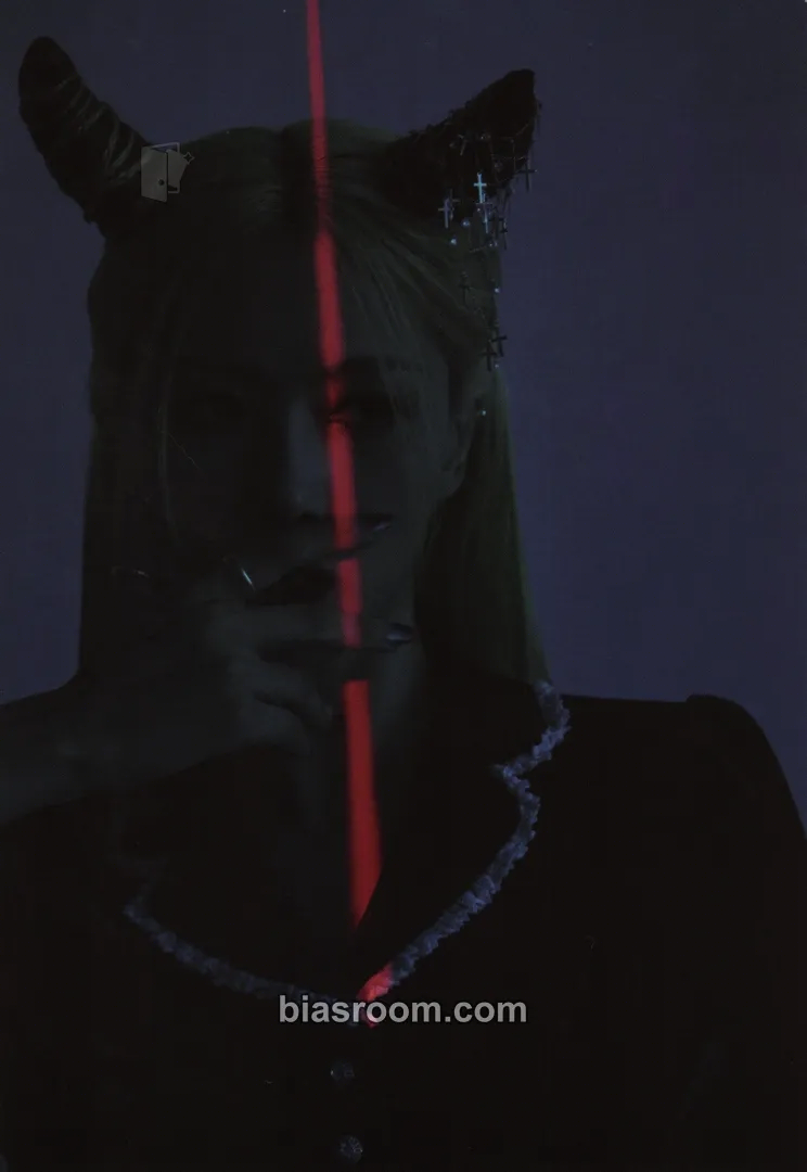 Yoohyeon VillainS Photocard - Dreamcatcher - Dreamcatcher K-pop photocard
