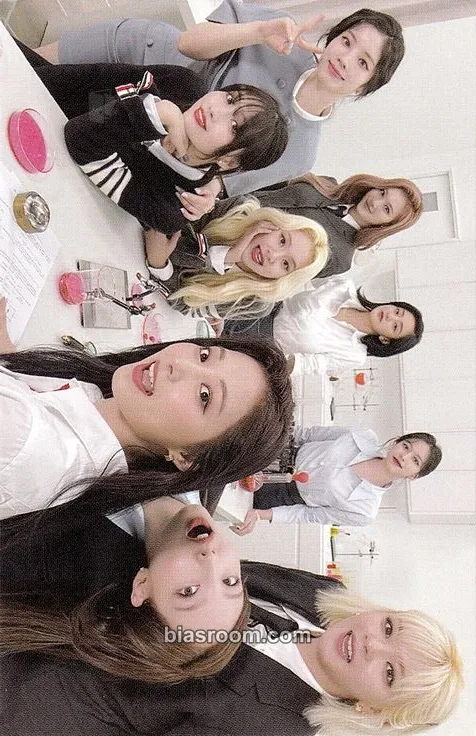 Formula of Love: O+T=<3 Photocard - TWICE - TWICE K-pop photocard