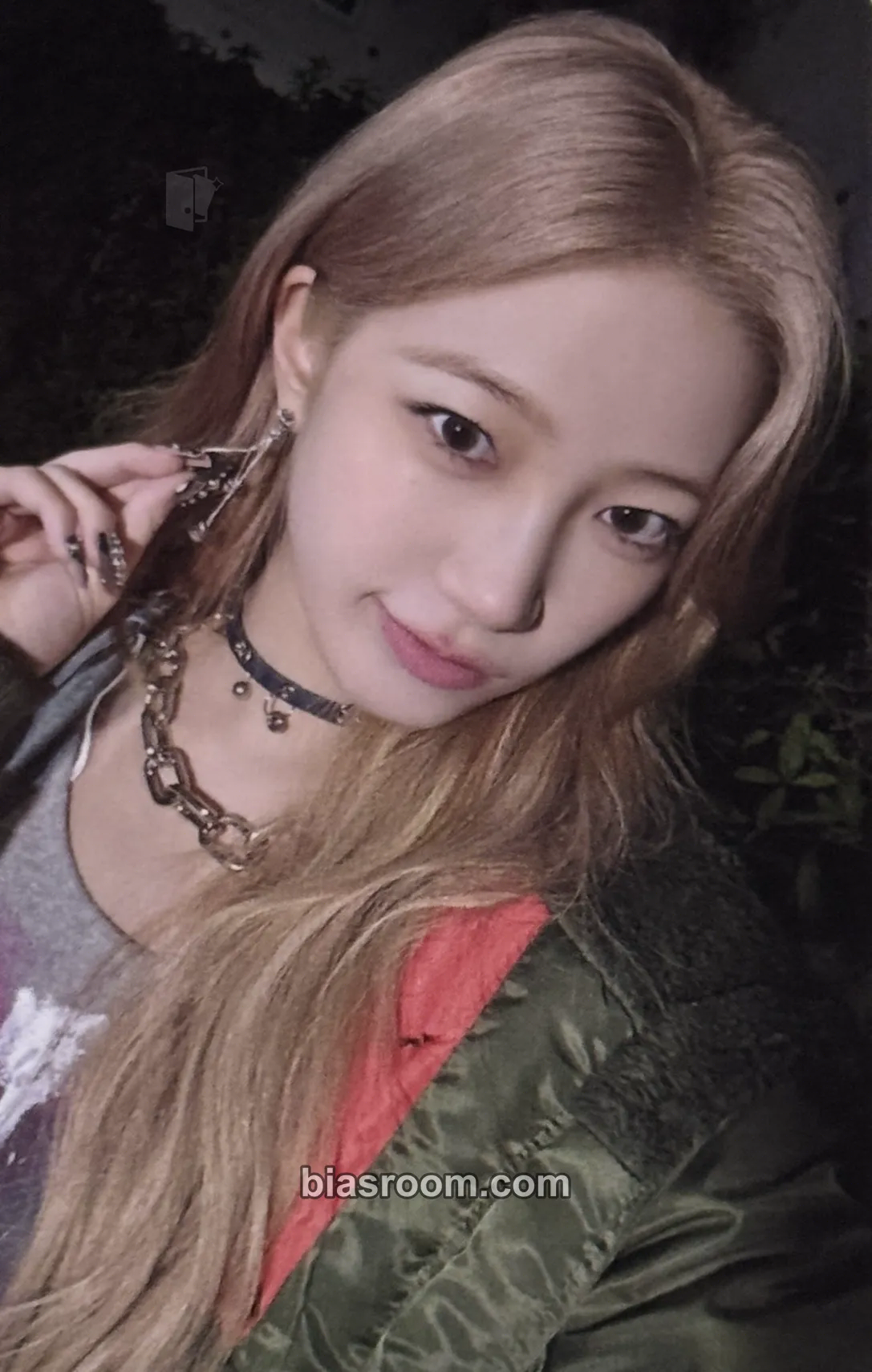 Kazuha DIFFERENT Photocard - LE SSERAFIM - LE SSERAFIM K-pop photocard