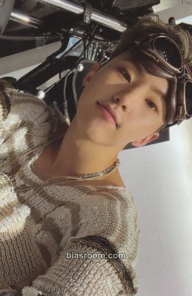 Hoshi Face the Sun Photocard - SEVENTEEN - SEVENTEEN K-pop photocard