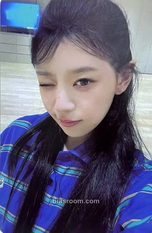 Moka SUPER REAL ME Photocard - ILLIT - ILLIT K-pop photocard