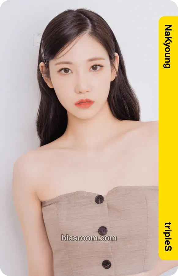 Nakyoung Atom01 First Class Objekts Photocard - tripleS - tripleS K-pop photocard