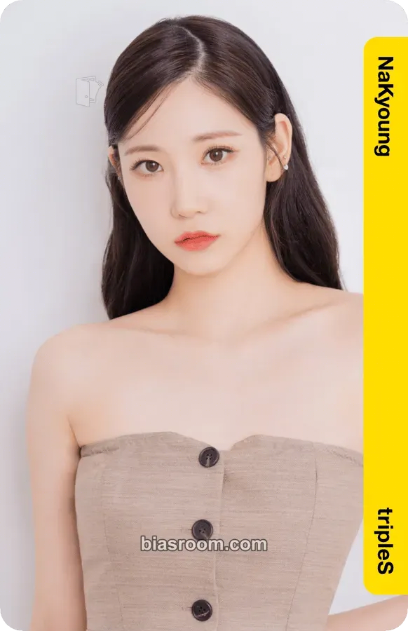 Nakyoung Atom01 First Class Objekts Photocard - tripleS - tripleS K-pop photocard