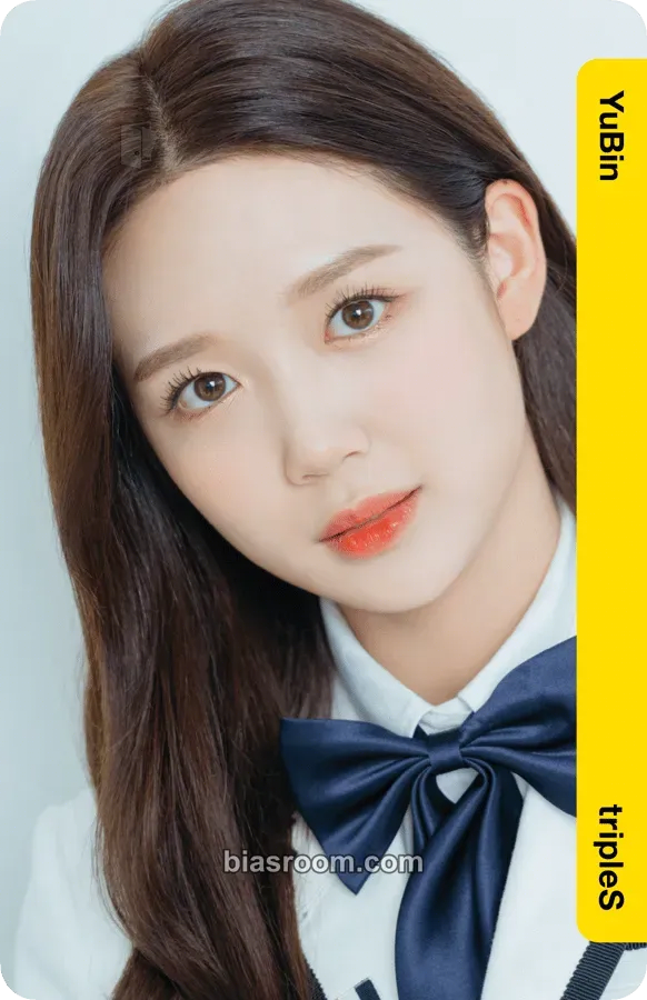 Yubin Atom01 First Class Objekts Photocard - tripleS - tripleS K-pop photocard