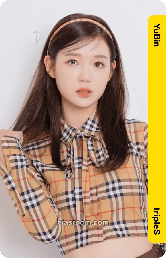 Yubin Atom01 First Class Objekts Photocard - tripleS - tripleS K-pop photocard