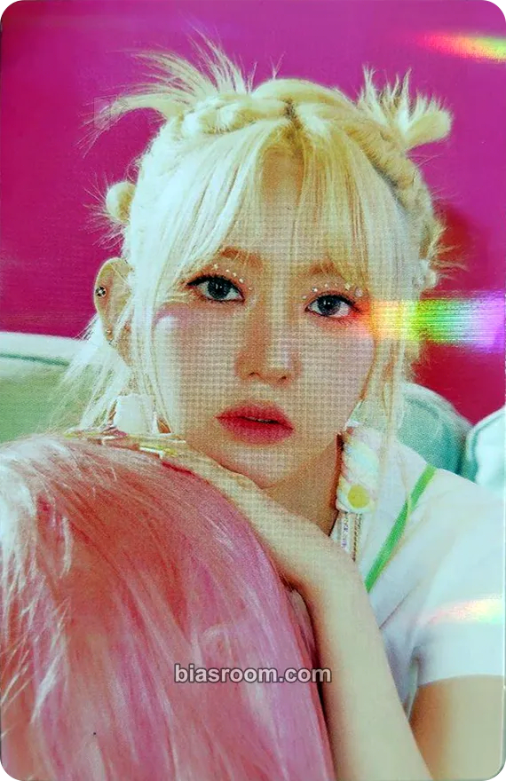 Sakura CRAZY (Japanese Ver.) Photocard - LE SSERAFIM - LE SSERAFIM K-pop photocard