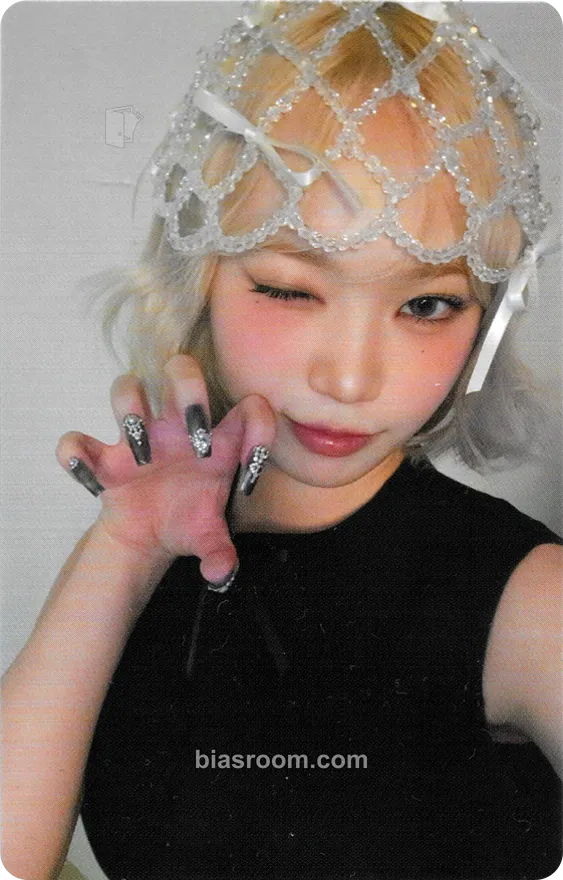 Kim Chaewon CRAZY (Japanese Ver.) Photocard - LE SSERAFIM - LE SSERAFIM K-pop photocard