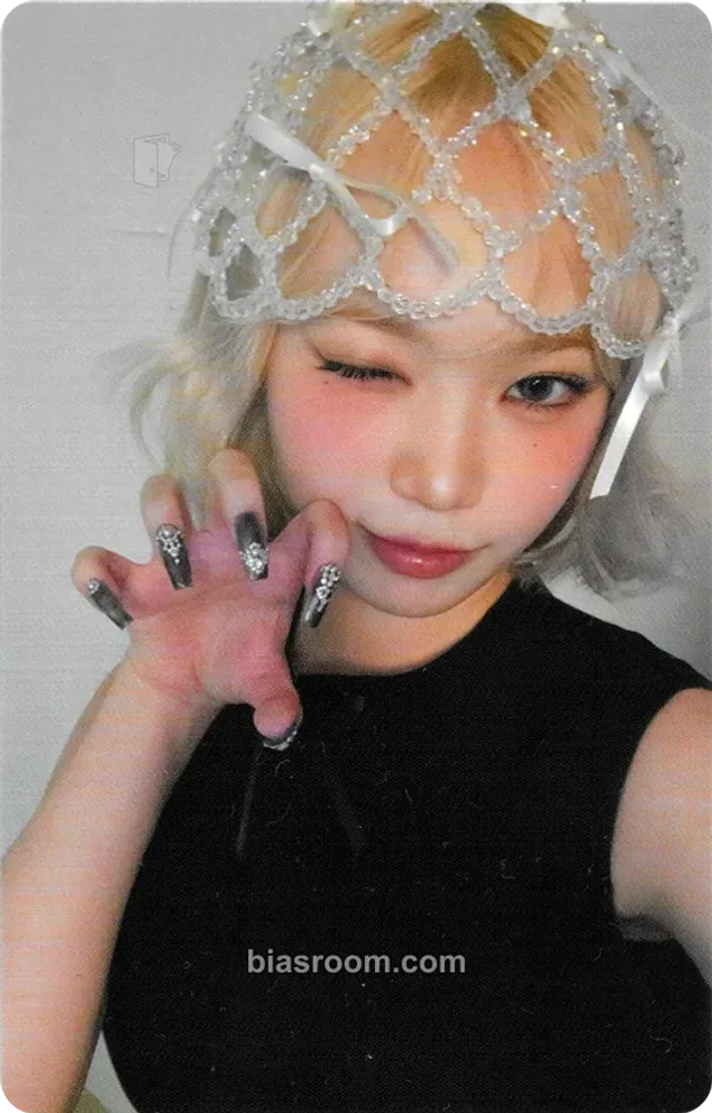 LE SSERAFIM - Kim Chaewon - CRAZY (Japanese Ver.) Album solo jacket version version 2