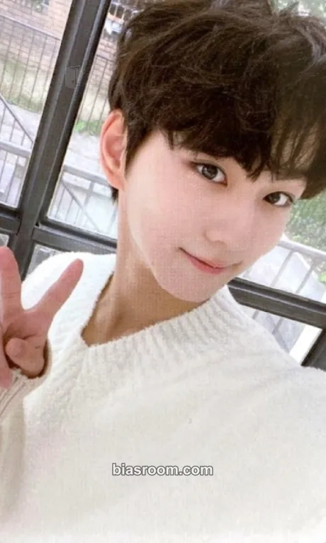 Jungwon 2021 Season's Greetings Photocard - ENHYPEN - ENHYPEN K-pop photocard