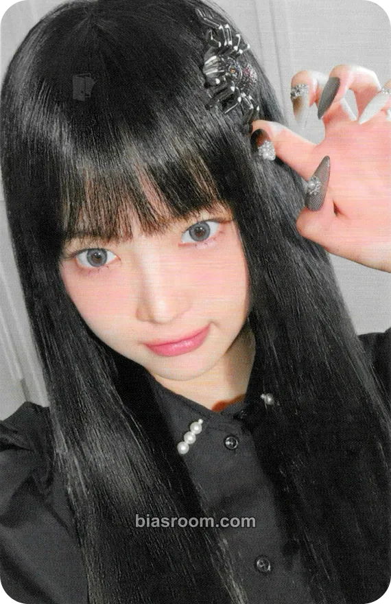 Hong Eunchae CRAZY (Japanese Ver.) Photocard - LE SSERAFIM - LE SSERAFIM K-pop photocard