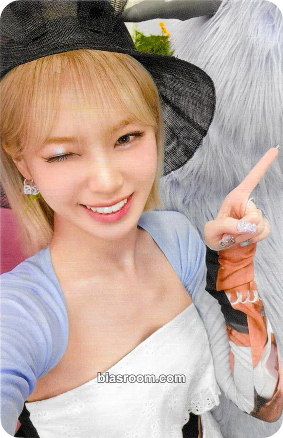 Kim Chaewon CRAZY (Japanese Ver.) Photocard - LE SSERAFIM - LE SSERAFIM K-pop photocard