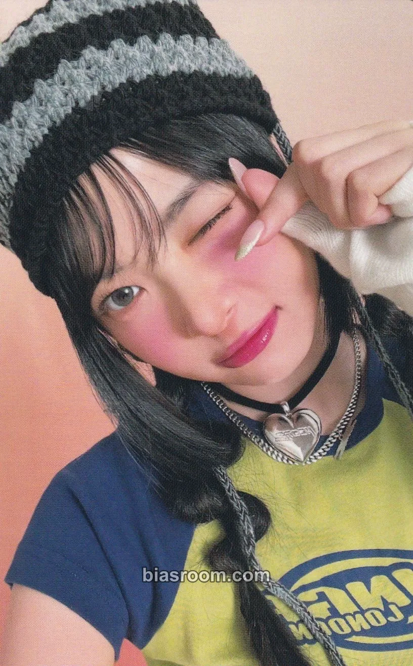 Hong Eunchae UNFORGIVEN (Japanese Ver) Photocard - LE SSERAFIM - LE SSERAFIM K-pop photocard