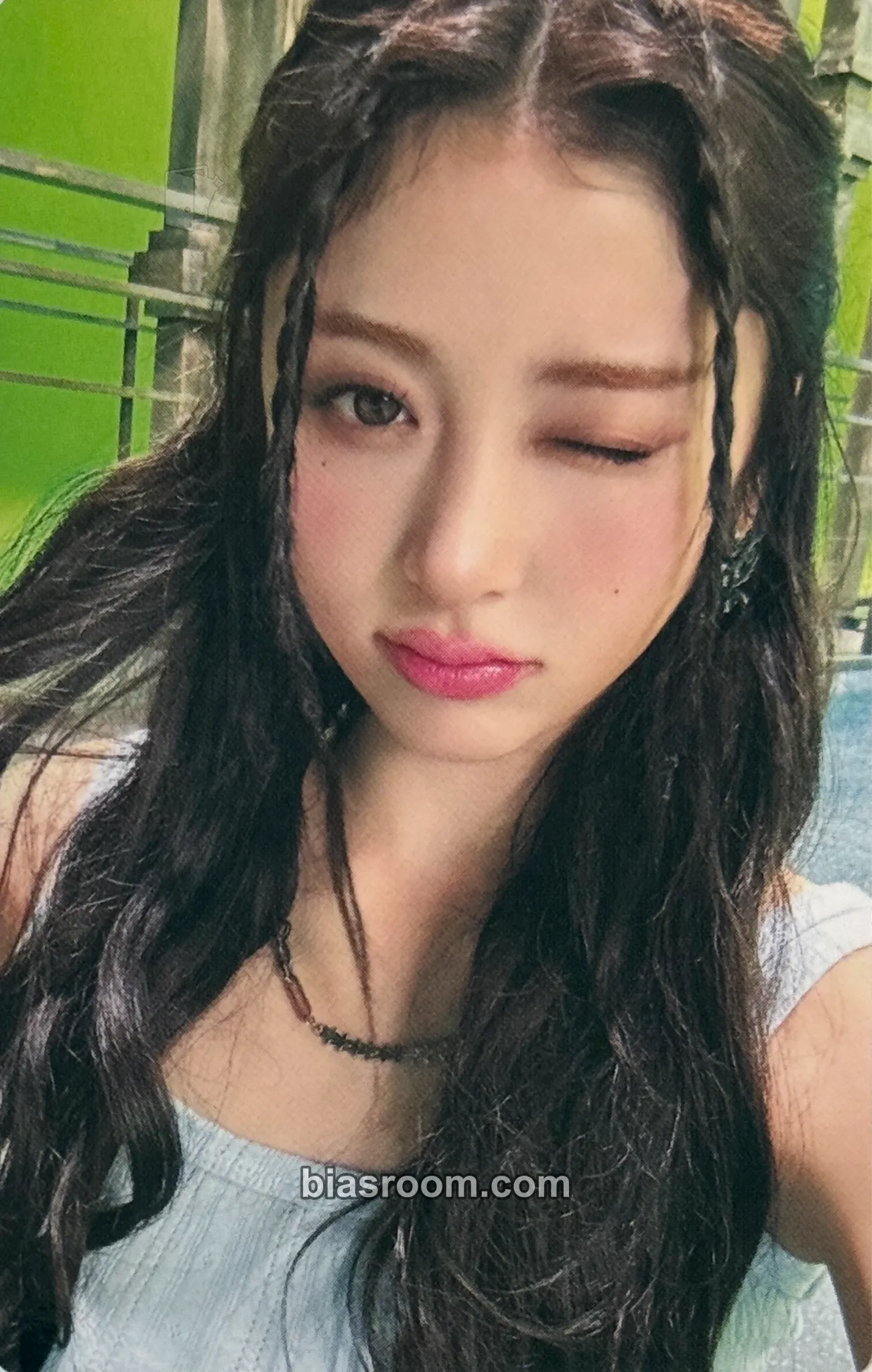 Huh Yunjin UNFORGIVEN (Japanese Ver) Photocard - LE SSERAFIM - LE SSERAFIM K-pop photocard