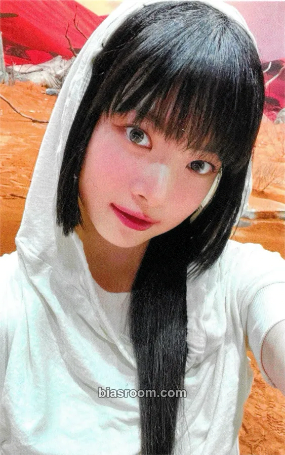 Hong Eunchae UNFORGIVEN (Japanese Ver) Photocard - LE SSERAFIM - LE SSERAFIM K-pop photocard