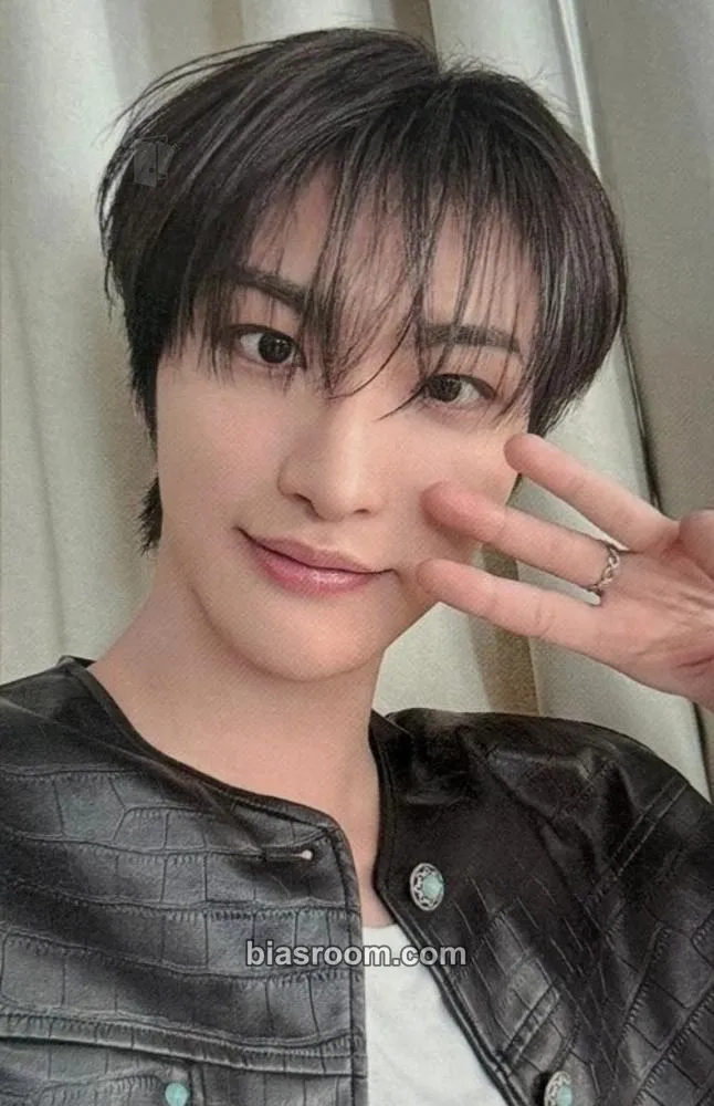 Seonghwa In Your Fantasy World Tour 2025 - 2026 Photocard - ATEEZ - ATEEZ K-pop photocard