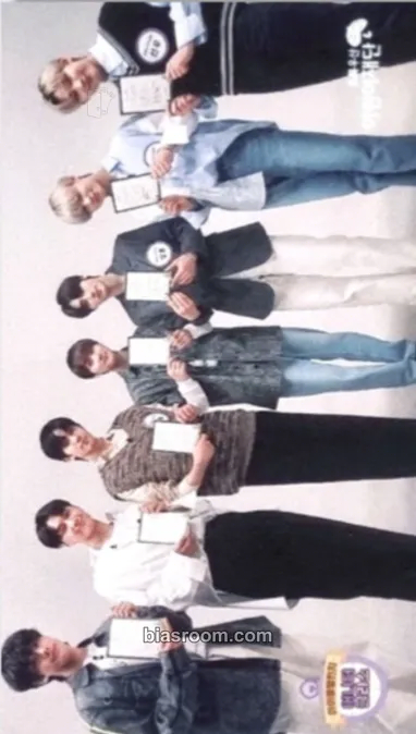 BORDER: CARNIVAL Photocard - ENHYPEN - ENHYPEN K-pop photocard