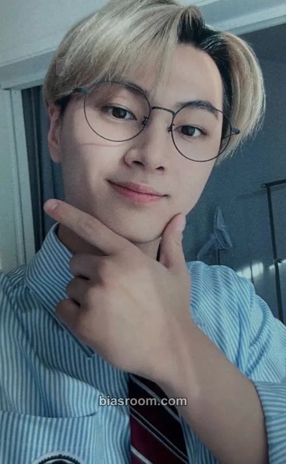 Jay BORDER: 儚い (HAKANAI) Photocard - ENHYPEN - ENHYPEN K-pop photocard