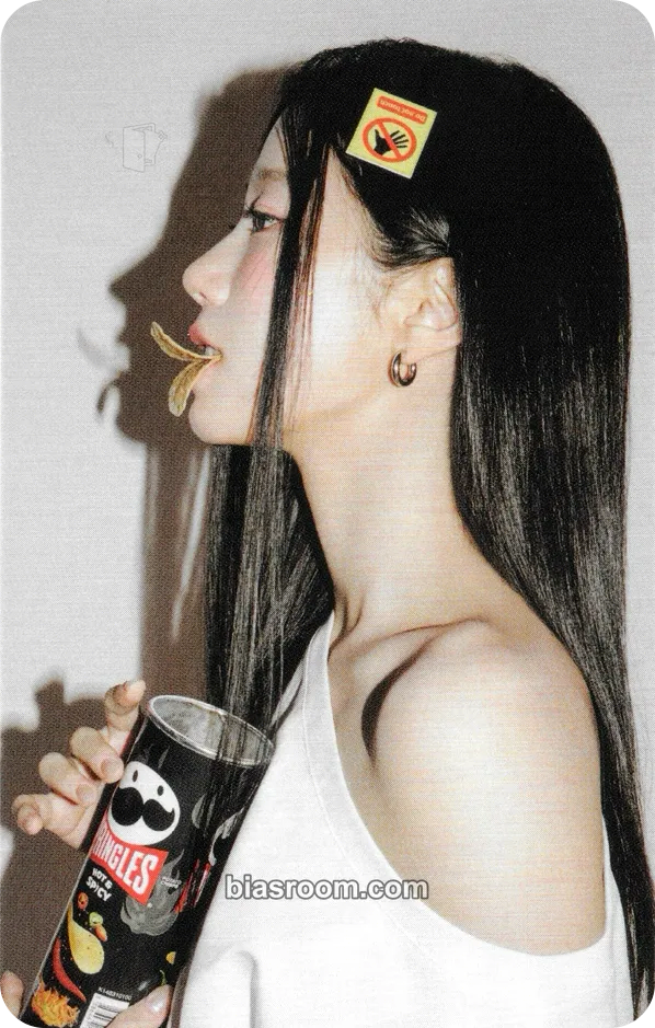 Kazuha HOT Photocard - LE SSERAFIM - LE SSERAFIM K-pop photocard