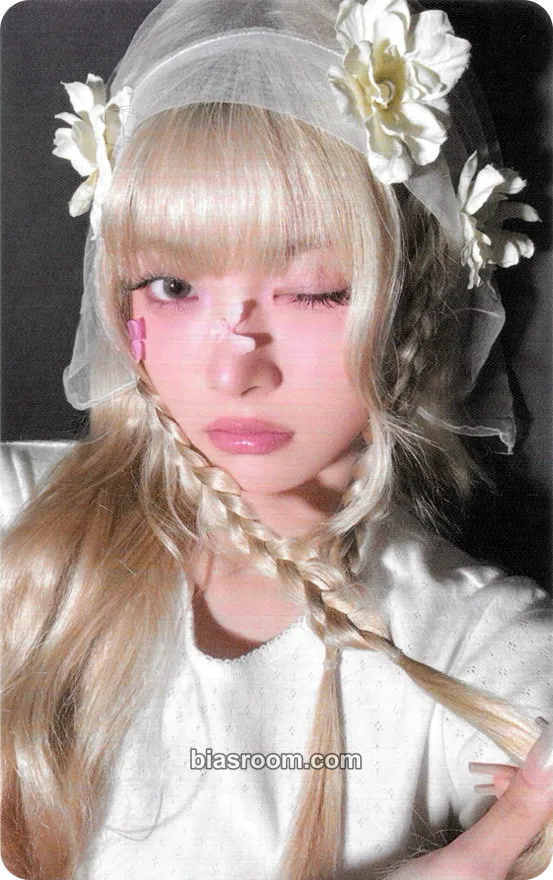 Hong Eunchae HOT Photocard - LE SSERAFIM - LE SSERAFIM K-pop photocard