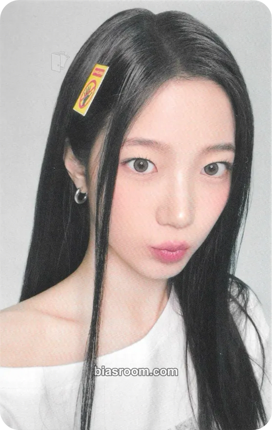Kazuha HOT Photocard - LE SSERAFIM - LE SSERAFIM K-pop photocard