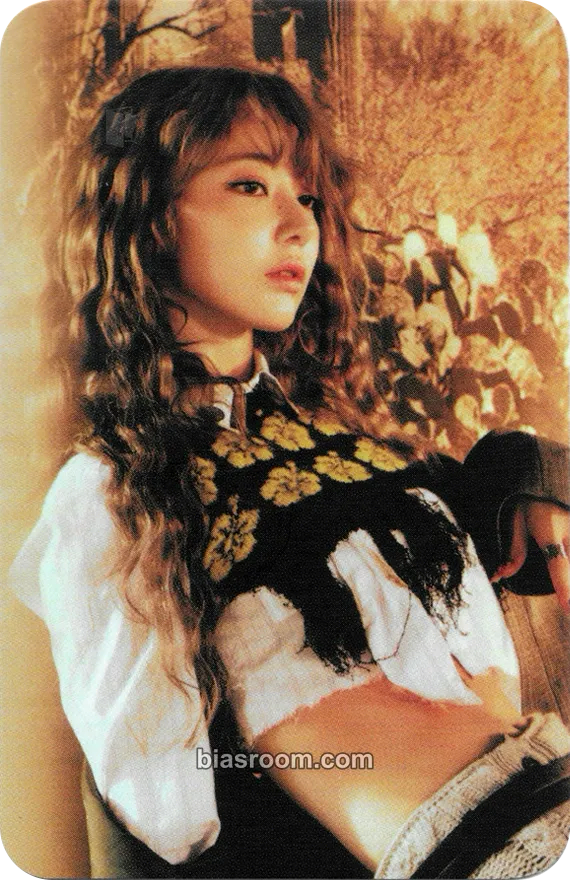 Sakura HOT Photocard - LE SSERAFIM - LE SSERAFIM K-pop photocard