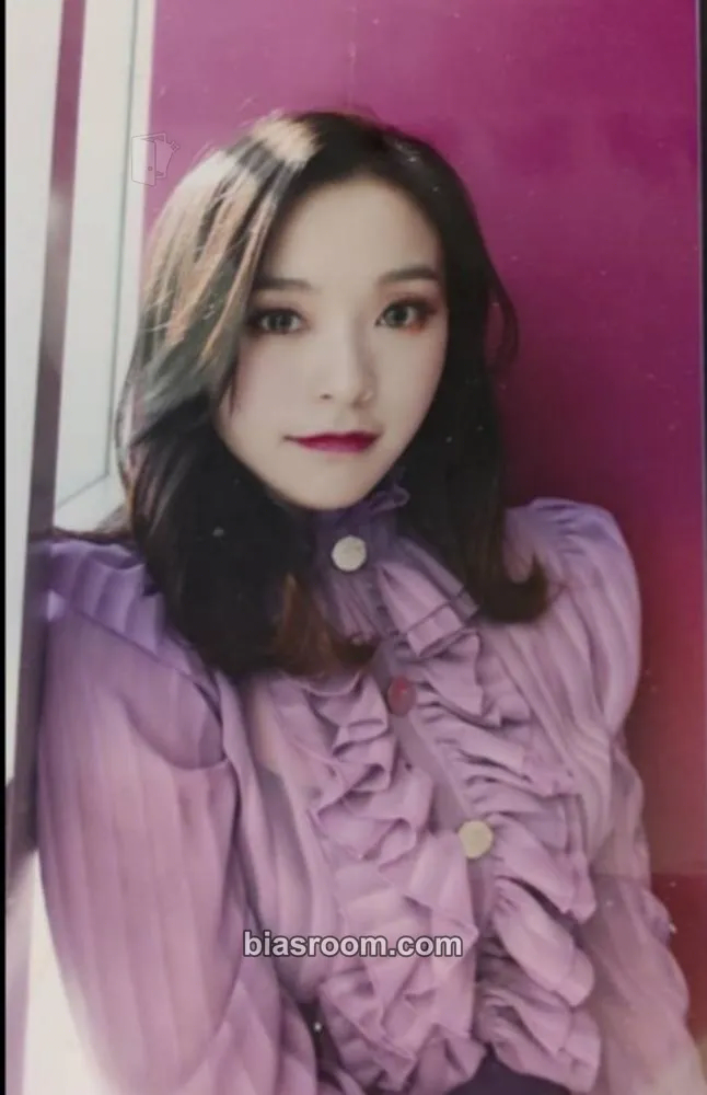 Gahyun Escape the ERA Photocard - Dreamcatcher - Dreamcatcher K-pop photocard