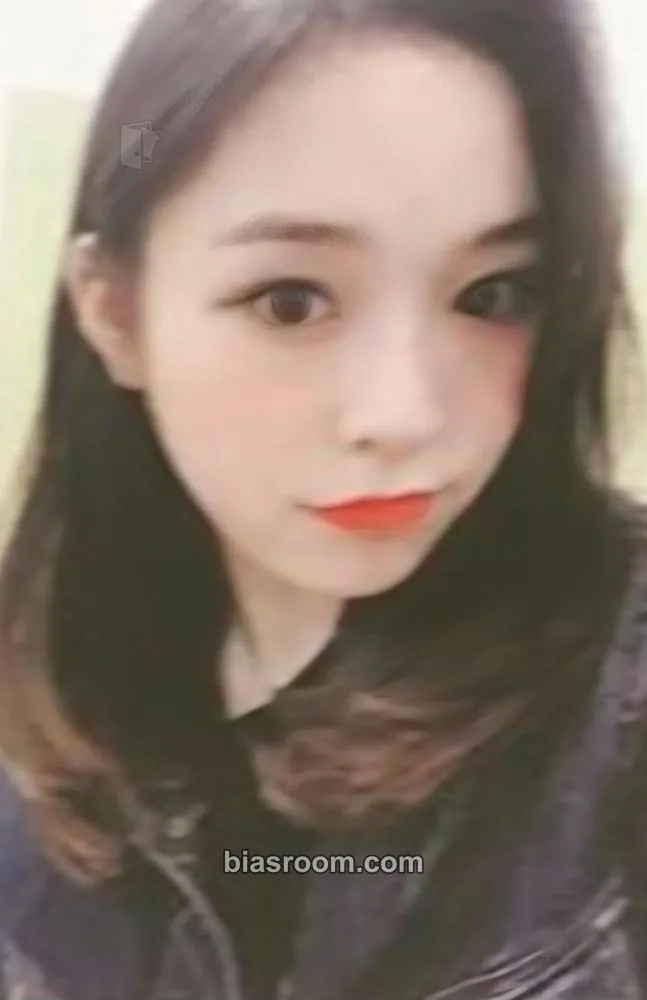 Gahyun Escape the ERA Photocard - Dreamcatcher - Dreamcatcher K-pop photocard