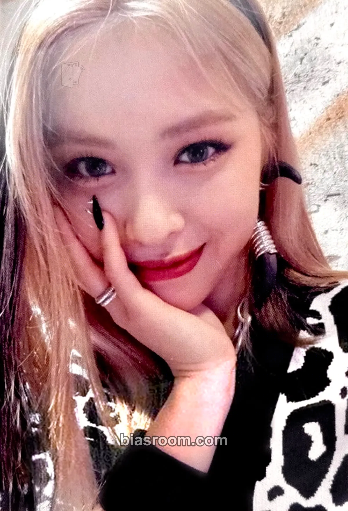 Ryujin GUESS WHO Photocard - ITZY - ITZY K-pop photocard