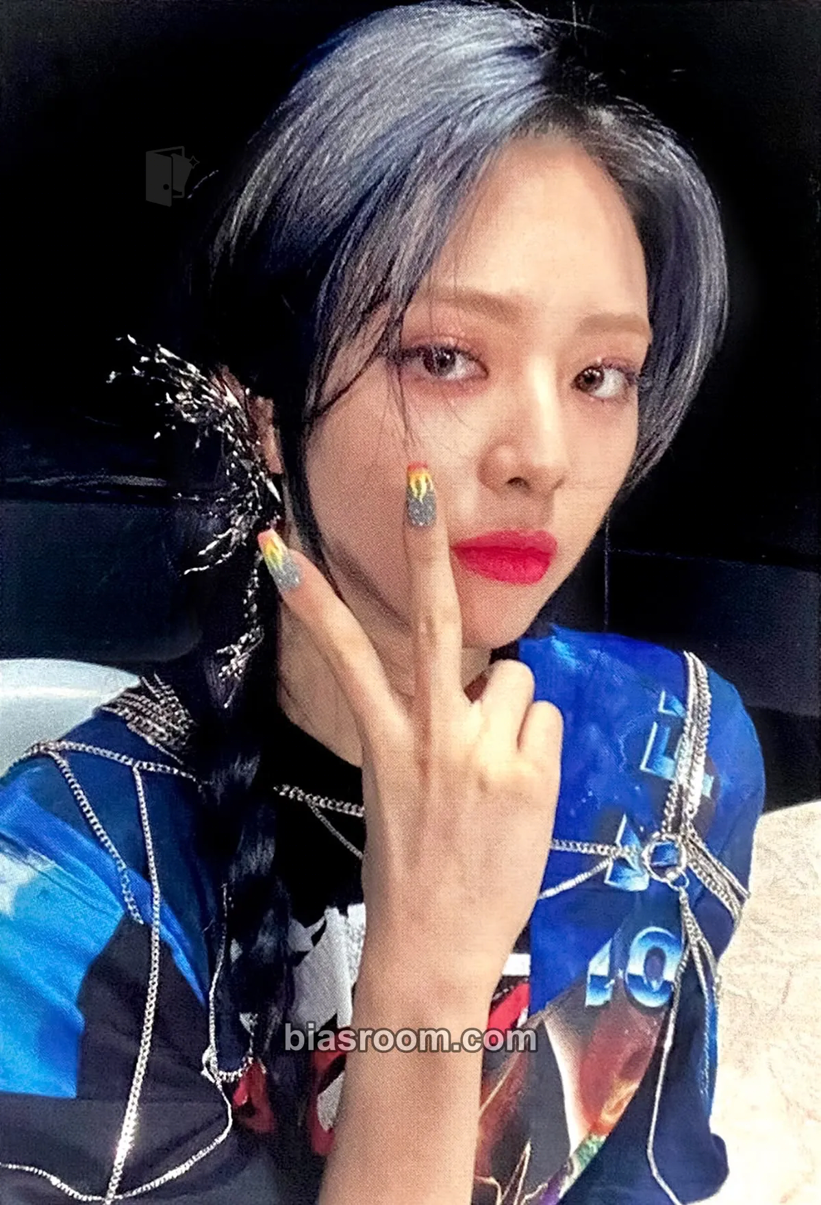 Yuna GUESS WHO Photocard - ITZY - ITZY K-pop photocard