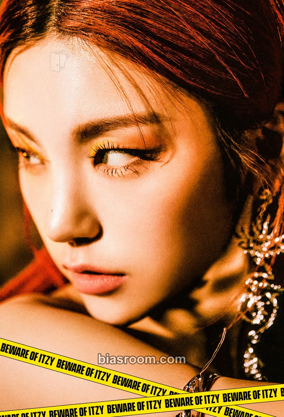 Yeji GUESS WHO Photocard - ITZY - ITZY K-pop photocard