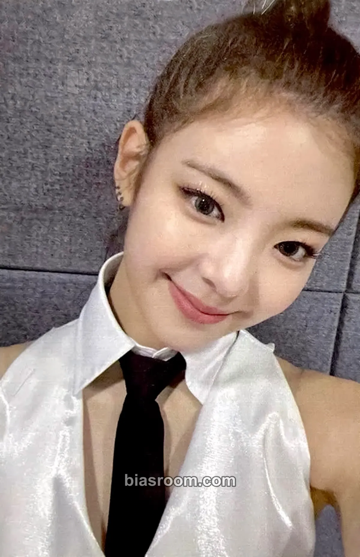 Lia GUESS WHO Photocard - ITZY - ITZY K-pop photocard