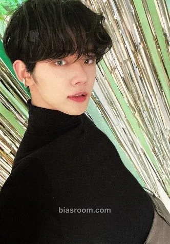 Yeonjun Birthday Merch Photocard - TOMORROW X TOGETHER - TOMORROW X TOGETHER K-pop photocard