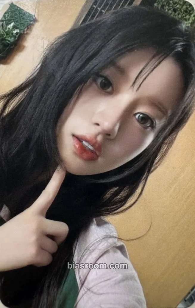 Minju SUPER REAL ME Photocard - ILLIT - ILLIT K-pop photocard