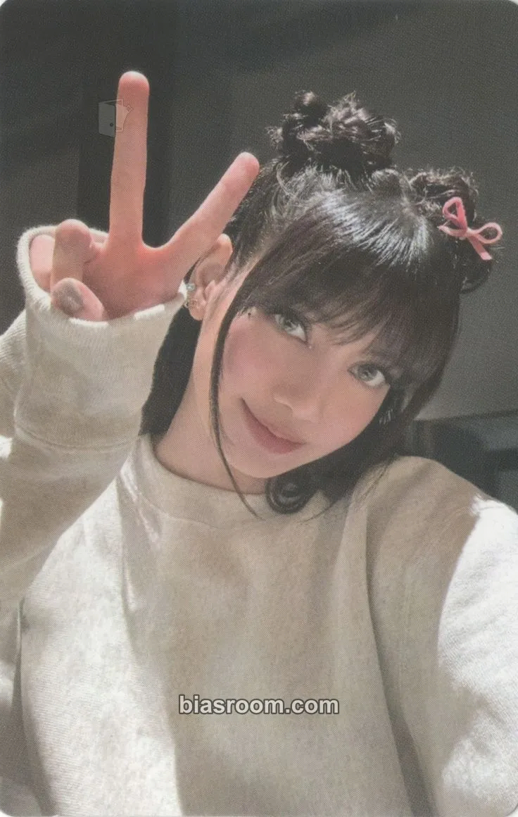 Lisa Lisa Photobook 0327 Photocard - BLACKPINK - BLACKPINK K-pop photocard