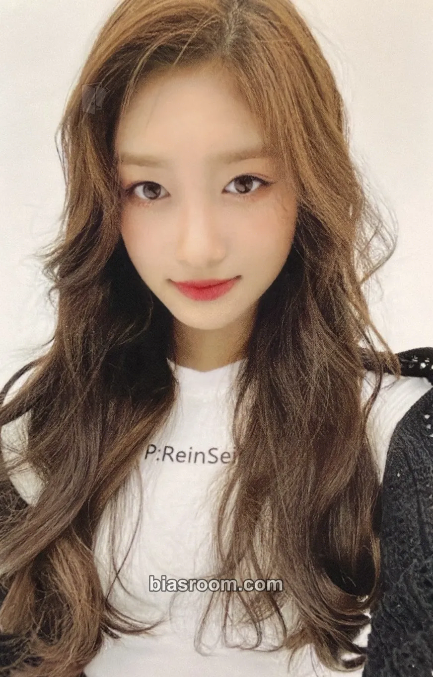 Leeseo ELEVEN Photocard - IVE - IVE K-pop photocard