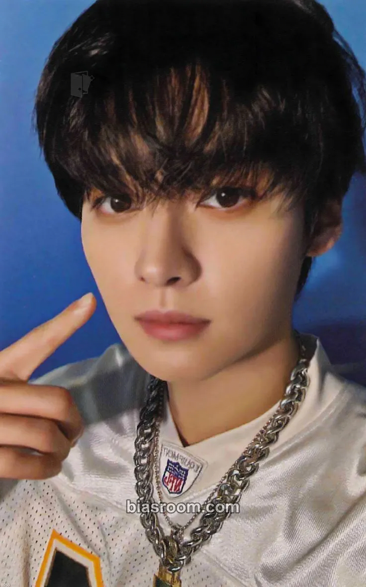 Lee Know 2025 Season's Greetings - The Street Kids Photocard - Stray Kids - Stray Kids K-pop photocard