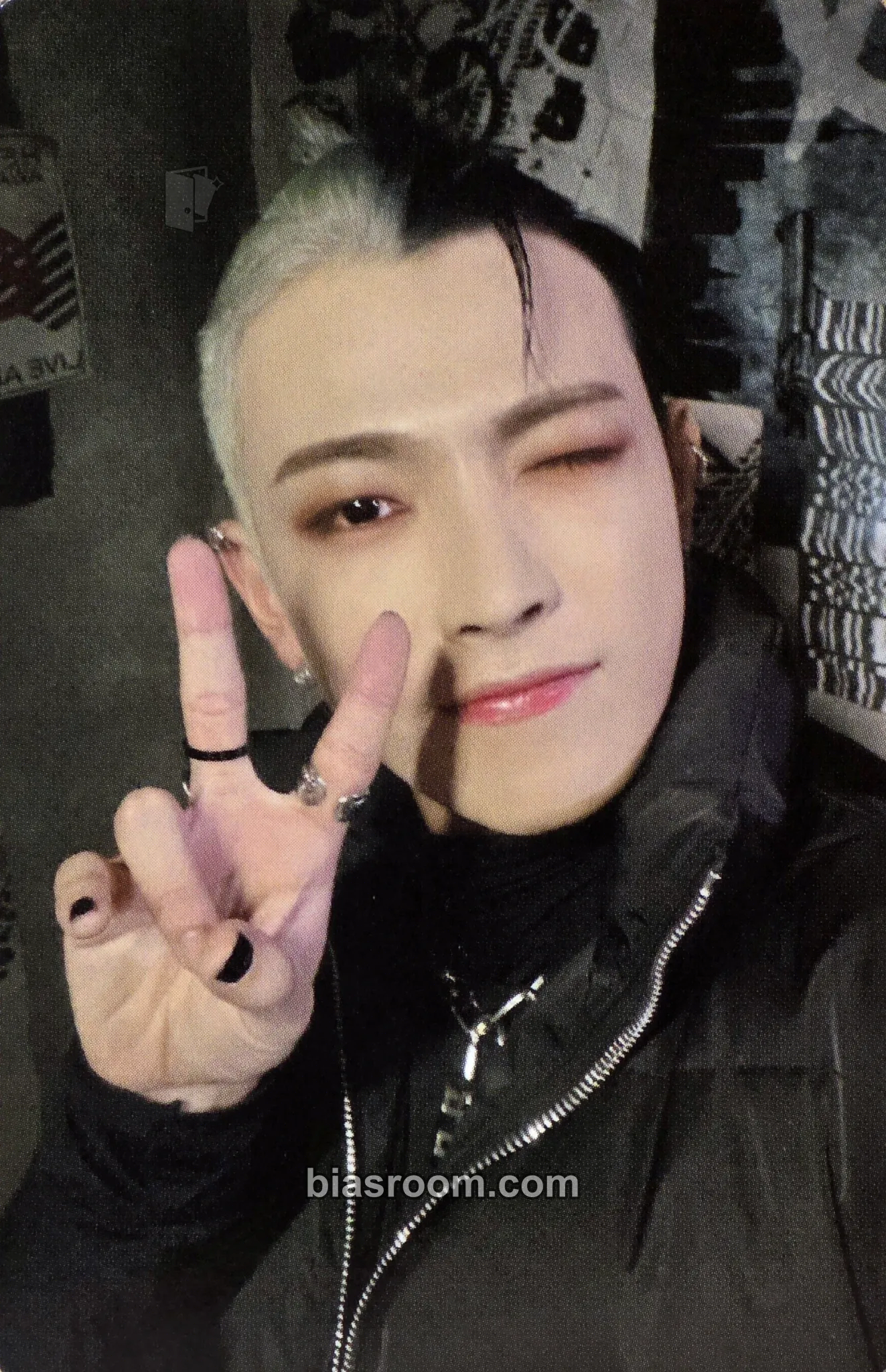 Hongjoong THE WORLD EP.1 : MOVEMENT Photocard - ATEEZ - ATEEZ K-pop photocard