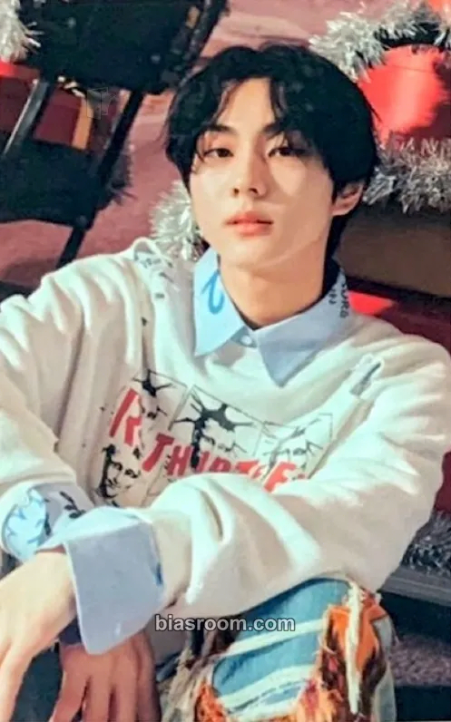 Jungwon 2021 Holiday Collection Little Wishes Photocard - ENHYPEN - ENHYPEN K-pop photocard