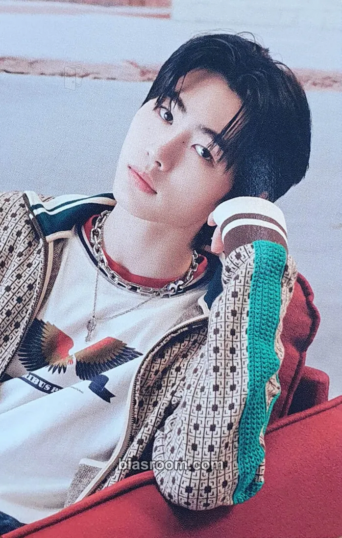 Sunghoon 2021 Holiday Collection Little Wishes Photocard - ENHYPEN - ENHYPEN K-pop photocard