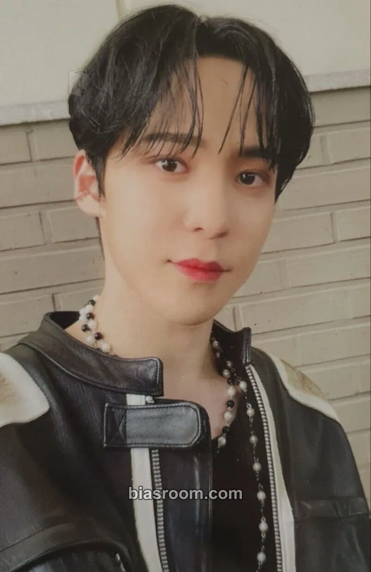 Yunho THE WORLD EP.1 : MOVEMENT Photocard - ATEEZ - ATEEZ K-pop photocard