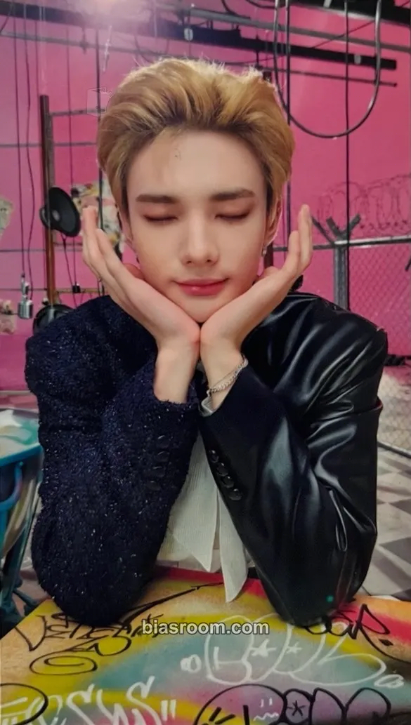 Hyunjin The Sound Photocard - Stray Kids - Stray Kids K-pop photocard